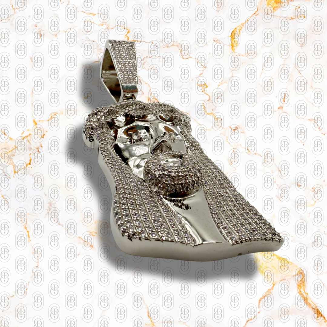 Visage divin - pendentif argenté