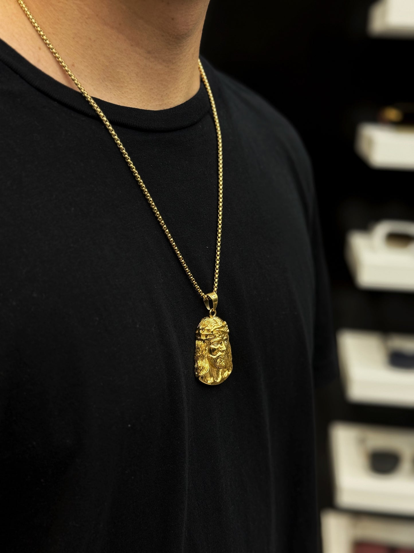 Redentor - Colgante Solido Chapado en Oro 18k