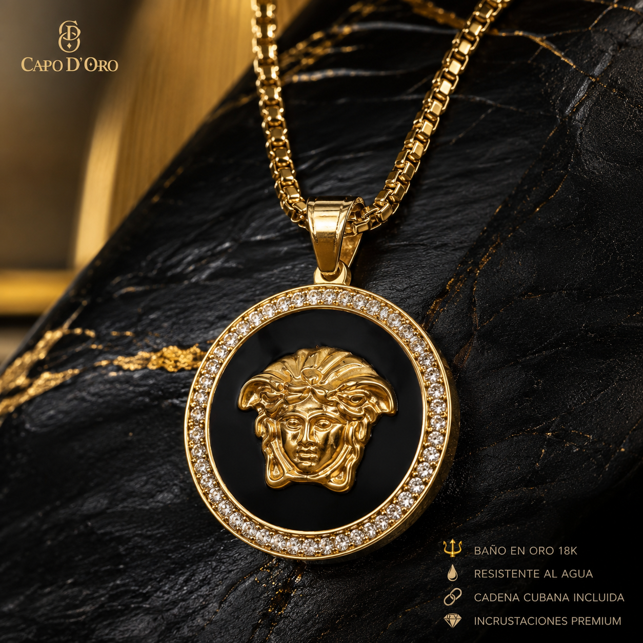 Medusa Black - Colgante Solido Acero Chapado en Oro 18K
